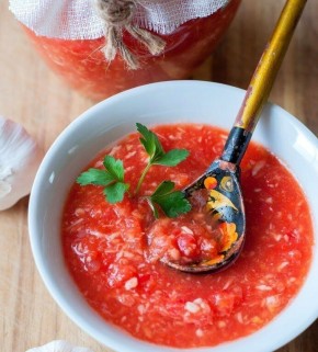 Тайны вкусной аджики: как избежать ошибок при приготовлении