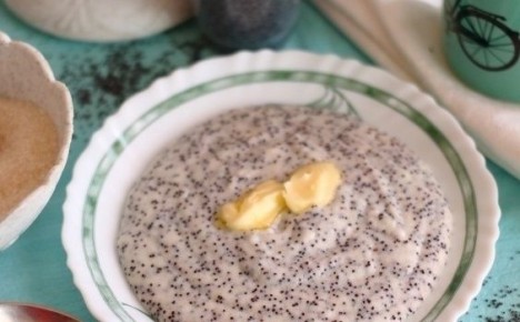 Легкая манная каша с хрустящим маком