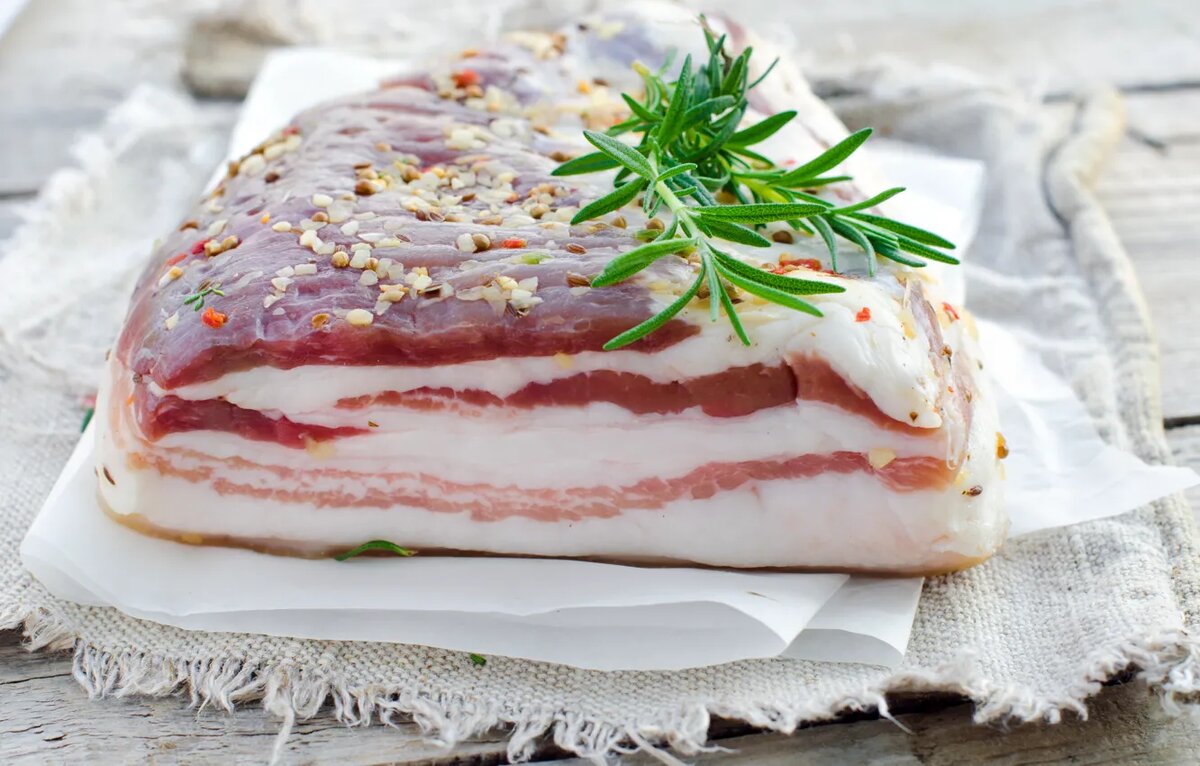 Искусство засолки: секреты идеального сала, которое тает во рту