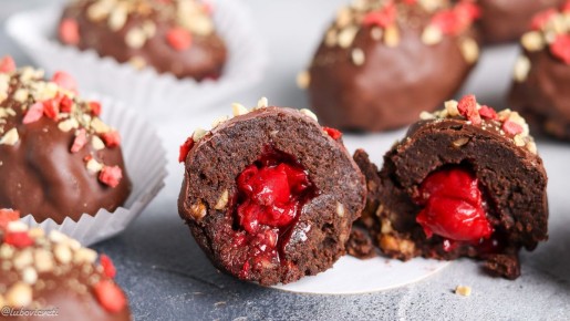 Классический десерт в новом обличье: презентация картошки с начинкой