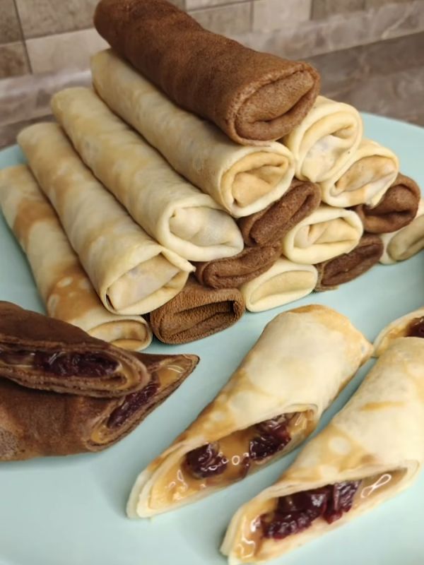 Вкусные блины «День и Ночь» с вишней и сгущёнкой: идеальный десерт