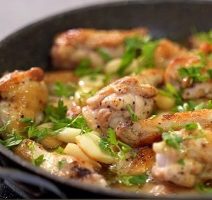 Курица в вине: как приготовить вкусное блюдо с ароматом чеснока