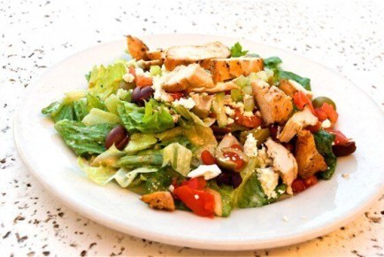 Нежный салат из курицы по гречески: яркий вкус на вашем столе