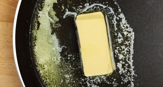 Почему сливочное масло делает блюда вкуснее, чем растительное?