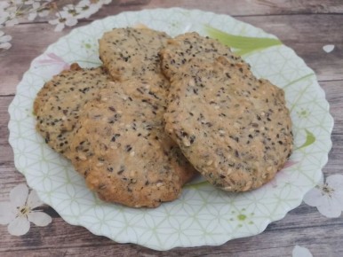 Ароматное белковое печенье с кунжутом и льном