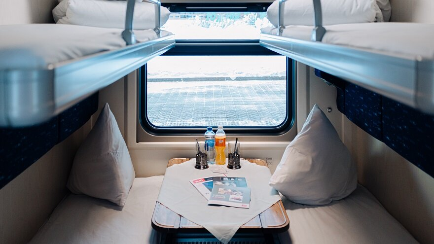 Как сделать путешествие на поезде комфортным: лучшие идеи для закусок