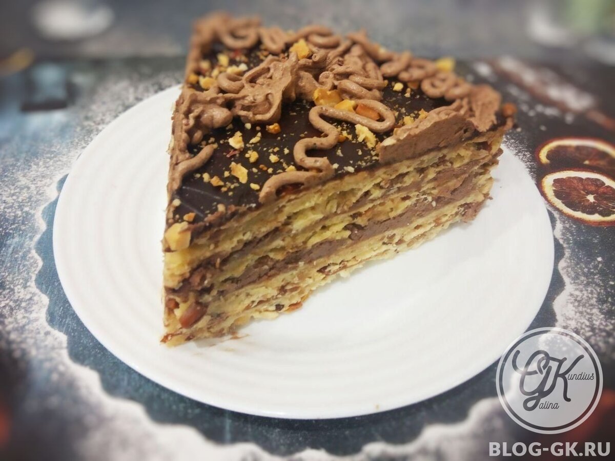 Песочный ореховый торт с шоколадно-масляным кремом