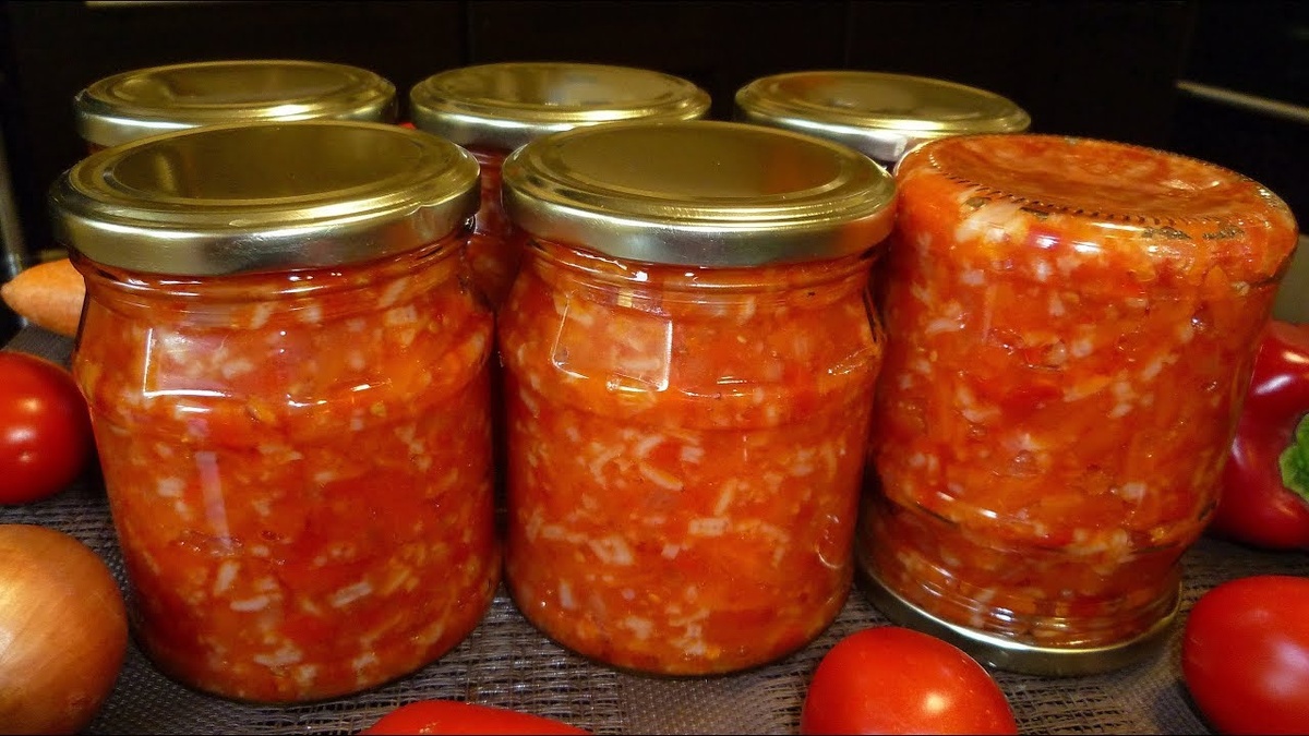 Салат с рисом и овощами: идеальная зимняя заготовка