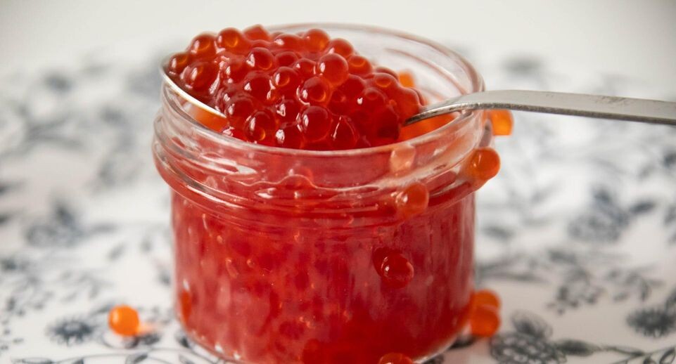 В популярных марках икры обнаружены опасные бактерии