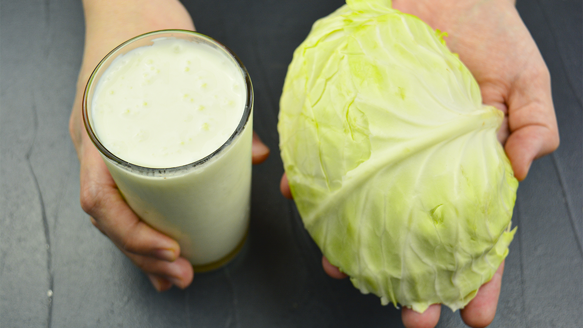 Готовим вкусные капустные оладьи с кефиром: простой рецепт для всей семьи