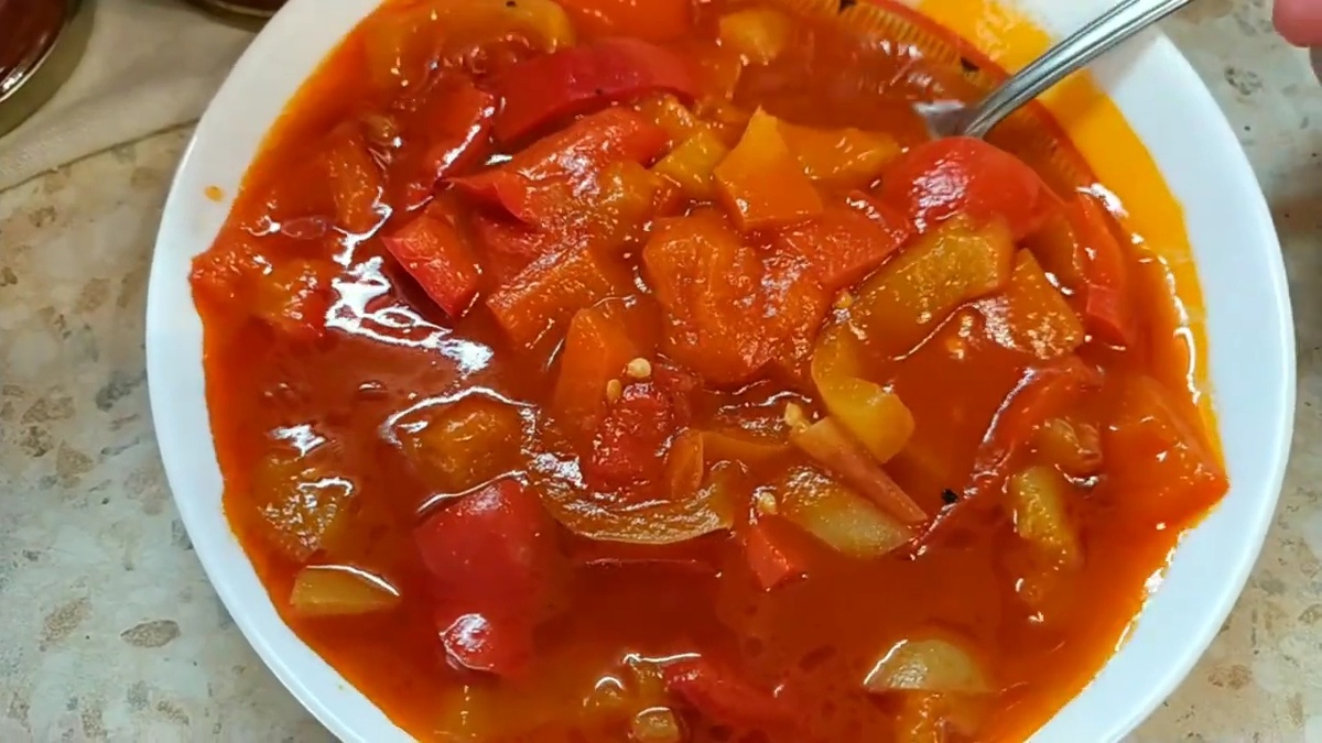 Лечо из перца и томатной пасты: простой рецепт на зиму