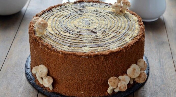 Неповторимый торт «Трухлявый пень» с нежным сметанным кремом