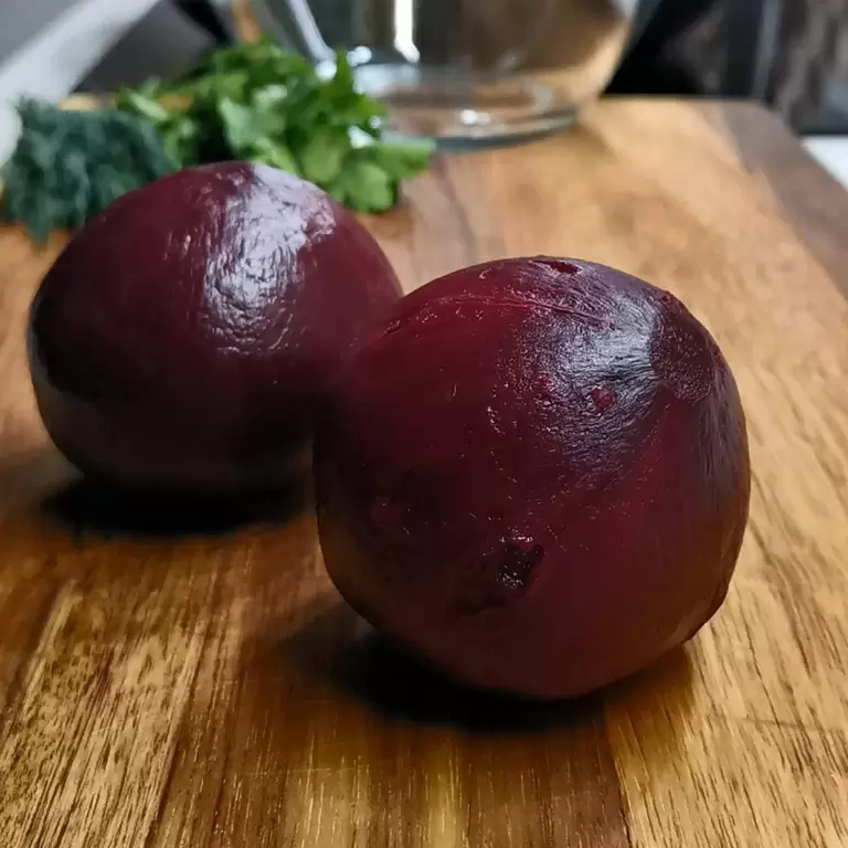 Необычный салат из свеклы: вкусно и просто