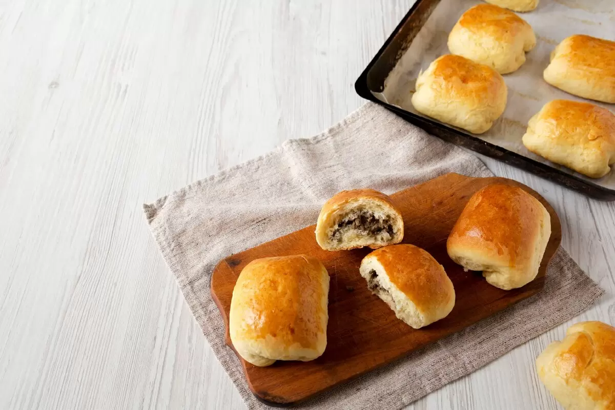 Ароматные пирожки с картошкой и грибами: легкий рецепт для домашней выпечки