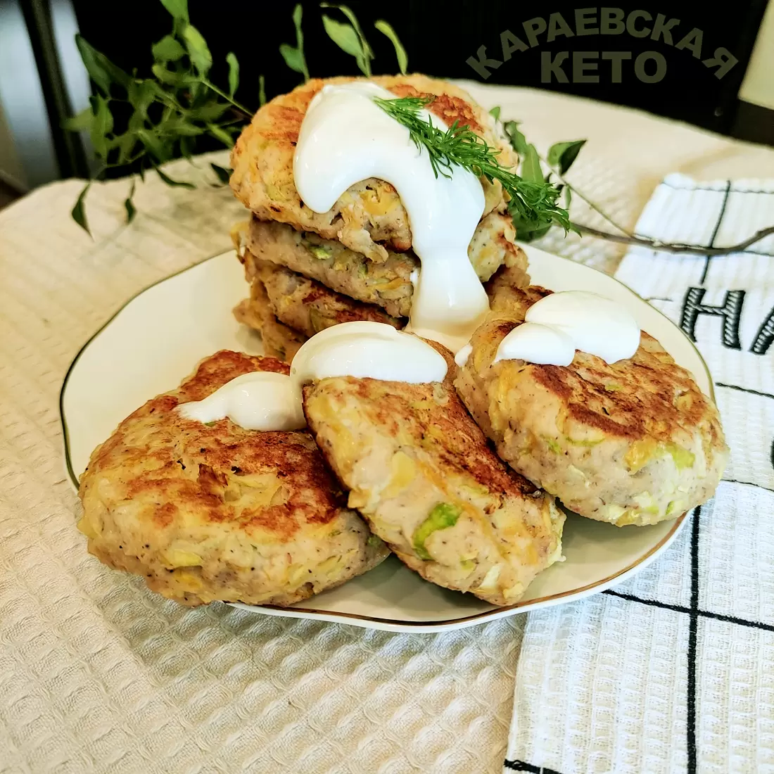 Кабачки, творог и яйца: идеальный рецепт оладий для здорового завтрака