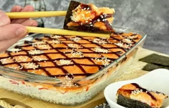 Ленивые суши: как создать вкусный пирог с крабовыми палочками в духовке