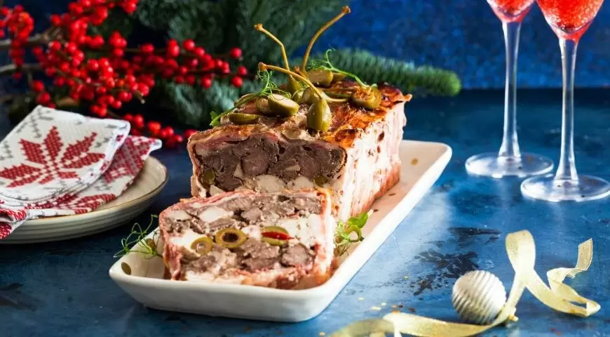 Террин из трех видов мяса