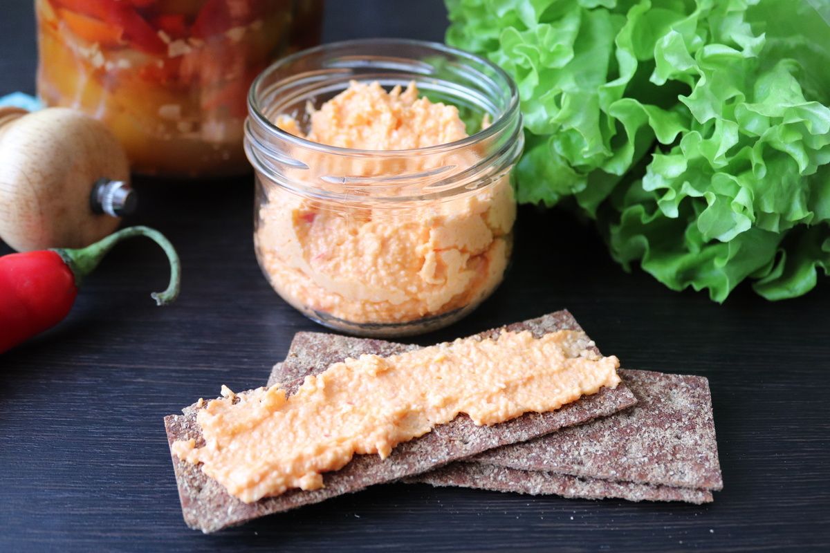 Сырный паштет «Южный» с чесноком и сладким перцем: вкус, который запомнится навсегда