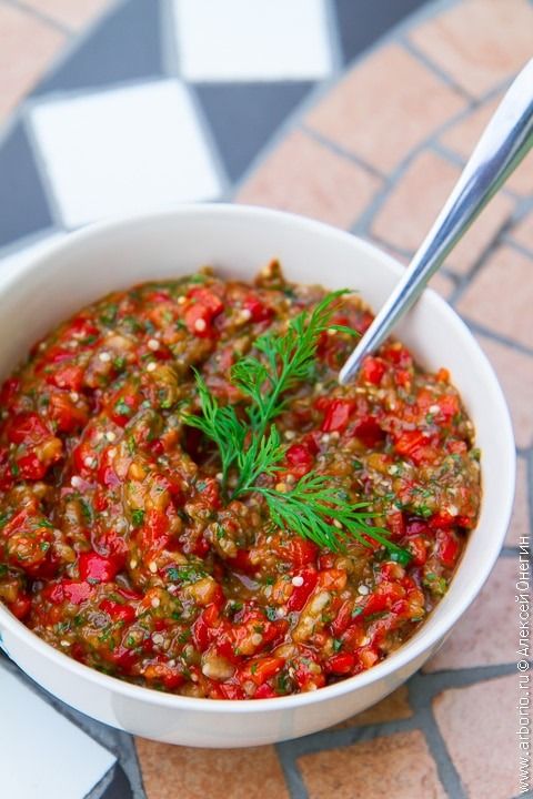 Икра из баклажанов и сладкого перца: душистая классика