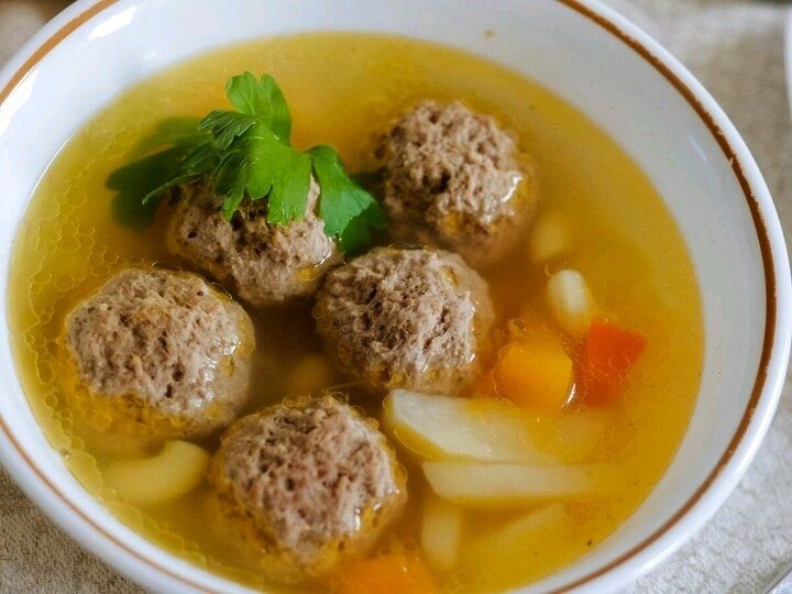 Нежный супчик с фрикадельками