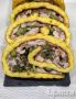 Сочетание вкуса и глазури: сырный рулет с курицей и овощами