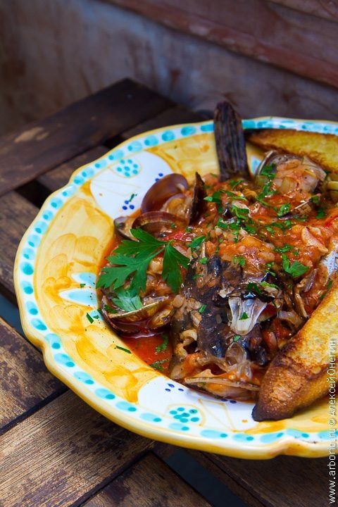 Рыба в томатном соусе: легкое и вкусное блюдо на любой праздник
