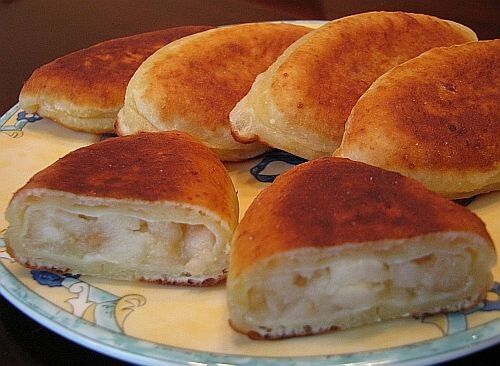 Творожные пирожки с яблоками: быстрая и вкусная выпечка