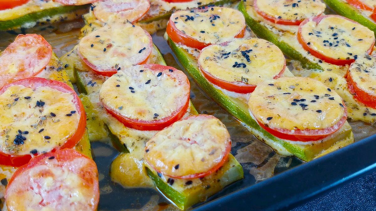 Лодочки из кабачков с помидорами в духовке